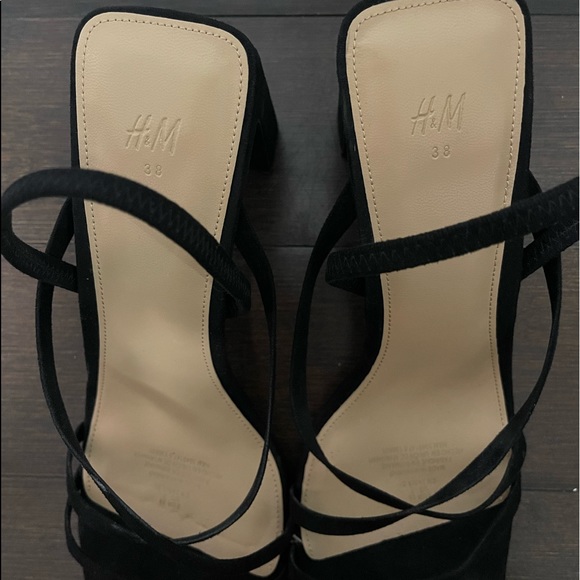 Sandals - Picture 4 of 6